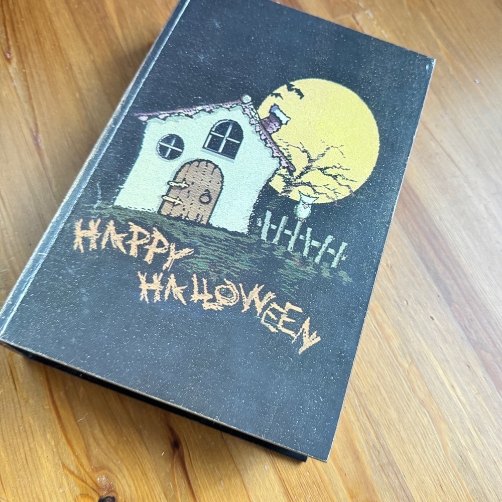 Halloween nesting book container decoration - Picture 5 of 16